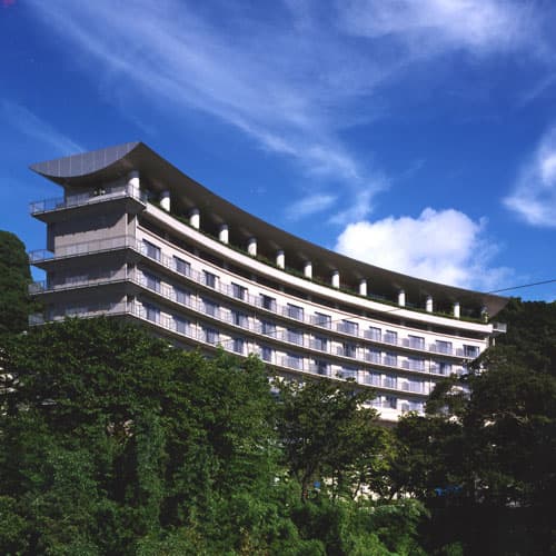 熱海温泉　ＫＫＲホテル熱海（国家公務員共済組合連合会熱海共済会館）の外観（楽天トラベル提供）